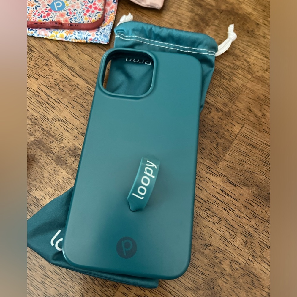 Loopy iPhone 13 Pro Max. Righty.